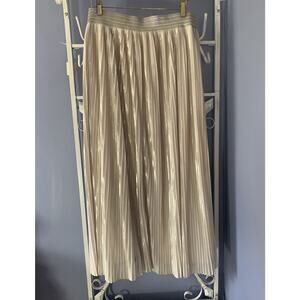 Chicos pleated long skirt ivory champagne Plus 1 princess preppy old money
